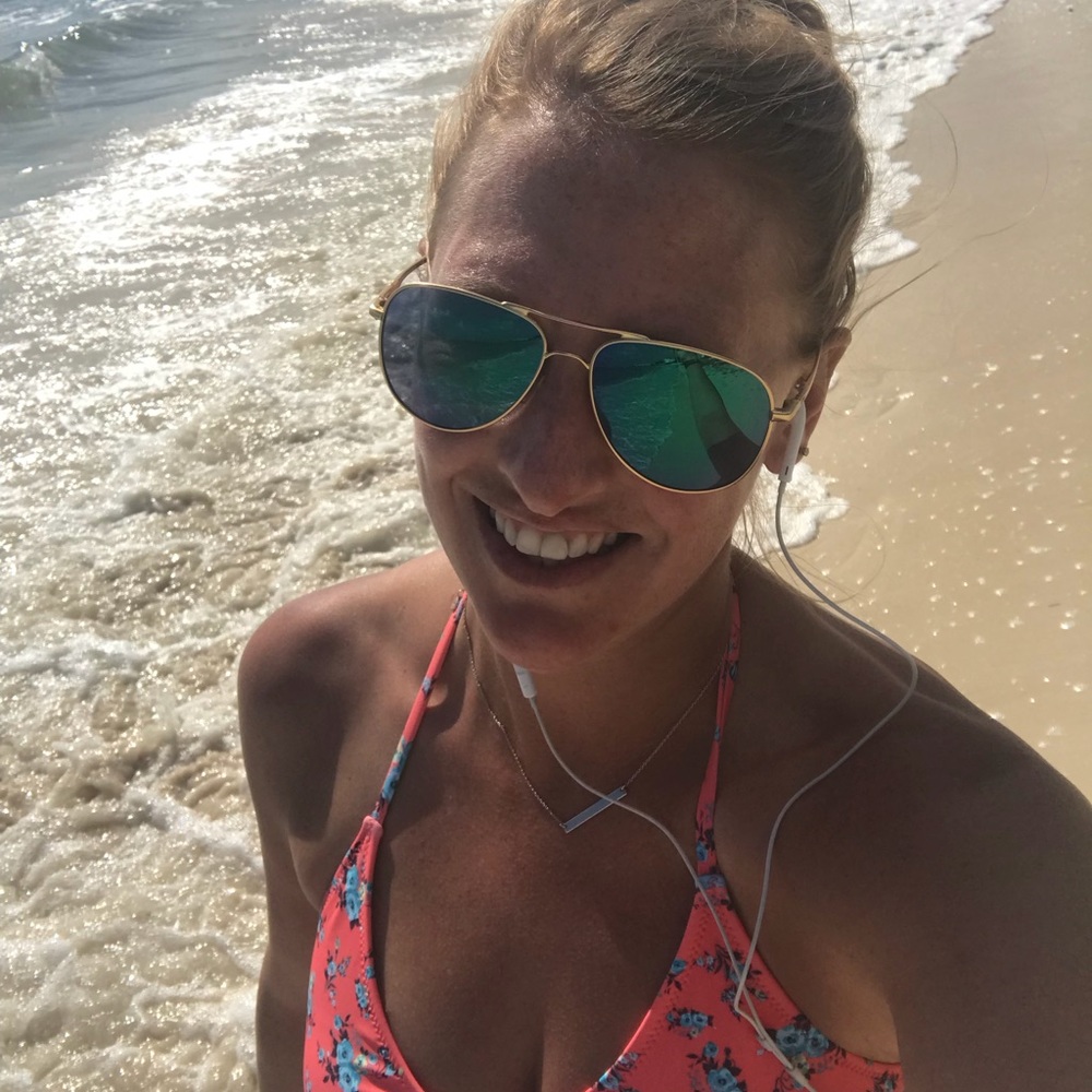 Meet your Posher, Renee